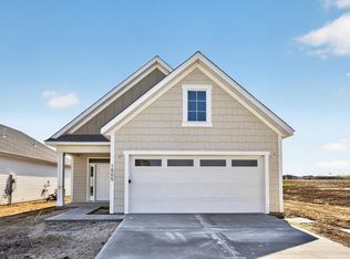 1805 Lynx Pl SE, Pine Island, MN 55963