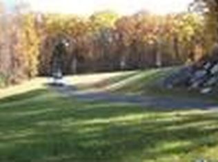 4 Overlook Rd, Hopkinton, MA 01748