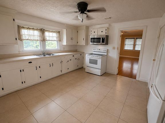 5th image of 600 Anacoco St