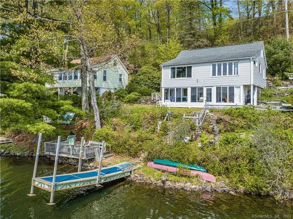 4 East Shore Road, Ellington, CT 06029