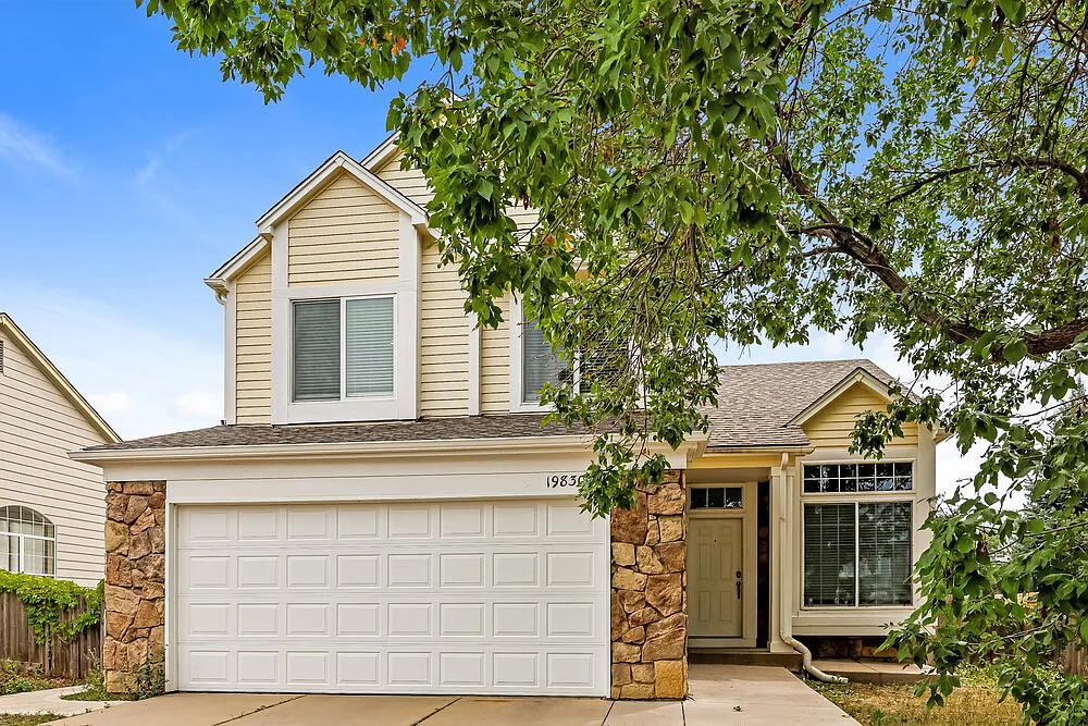 3 bed, 2.5 bath, 2253 sqft, $2,970 — Photo 1