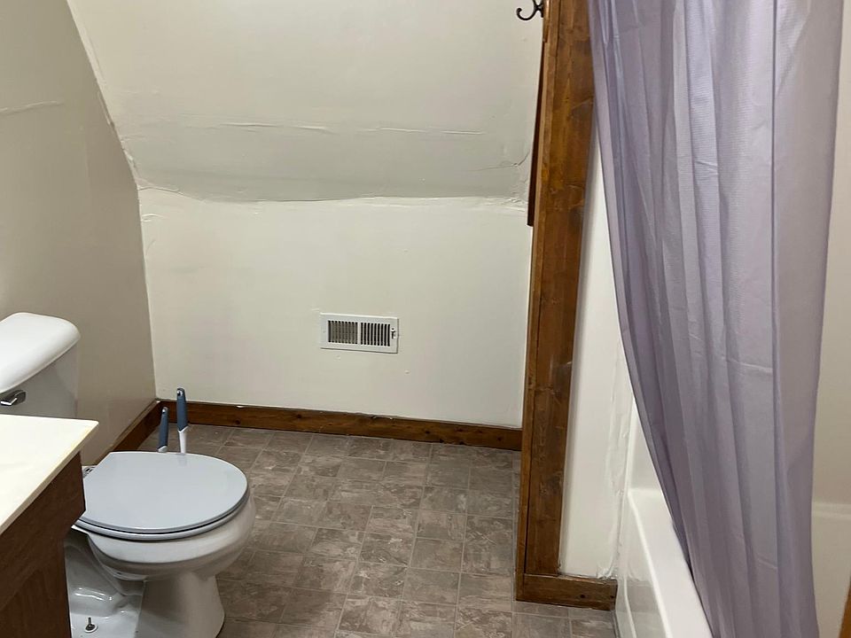 1st image of 766 5th St #1/2