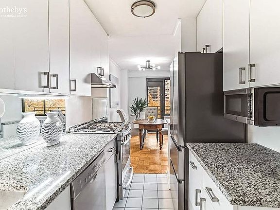 3rd image of 372 Central Park W APT 7M