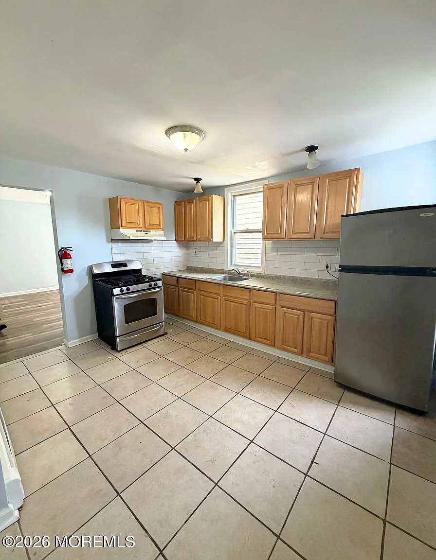 2 bed, 2756 sqft, $2,000 — Photo 4
