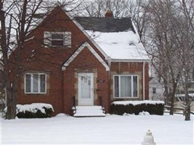 1st image of 24551 Glenbrook Blvd
