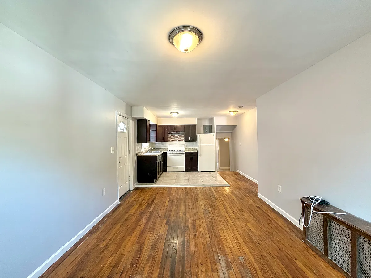 Building Photo - 432 Beach 48th St #1