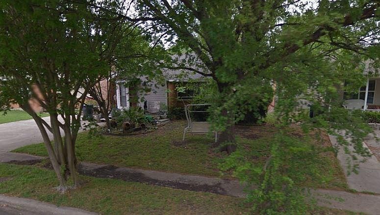 2nd image of 2419 Lockhart Ave
