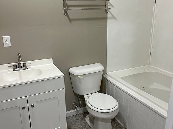 3rd image of 234 Lawton Ave