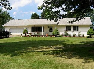 15563 E Lee Rd, Holley, NY 14470