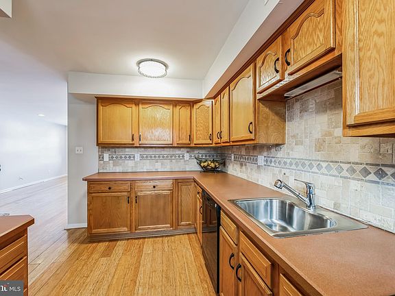 4th image of 419 Bianca Cir