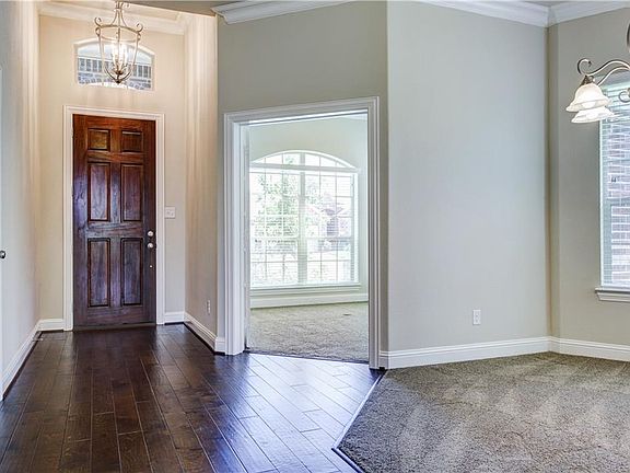 2nd image of 3028 Francesca Dr