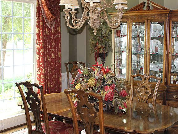 3rd image of 9391 Kingston Crossing Cir