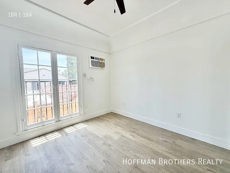 834 S Orange Grove Ave #5 — Photo 6
