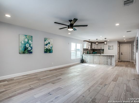 4th image of 2102 Schley Ave
