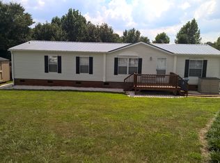 8792 Hunter Ct, Hickory, NC 28601