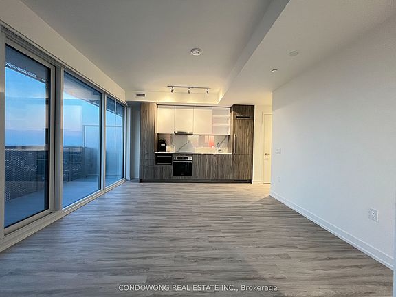 4th image of 55 Cooper St #7701