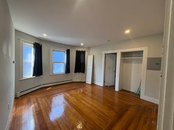 12 Redfield St #3, Boston, MA 02122