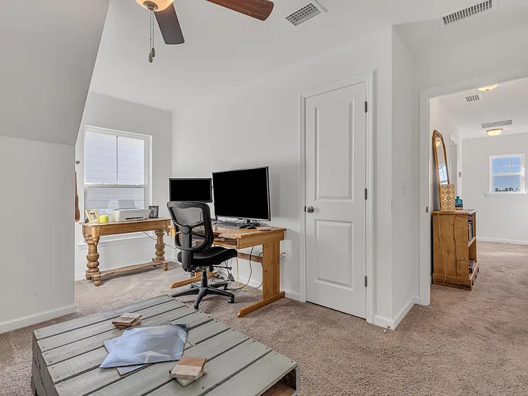 Upstairs Bedroom #2