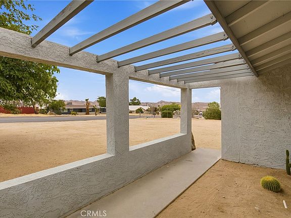 4th image of 7399 Palomar Ave
