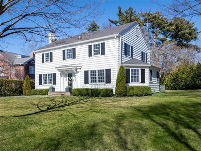 29 Valley Road, Manhasset, NY, 11030
