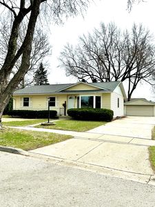 203 E Maxon Ln, Streamwood, IL, 60107