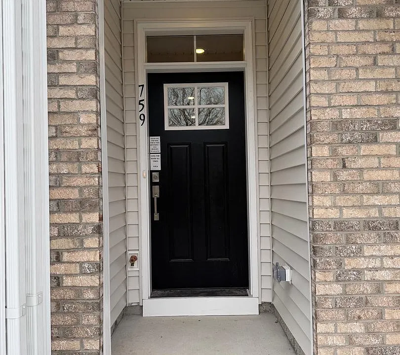 905 Platinum Dr