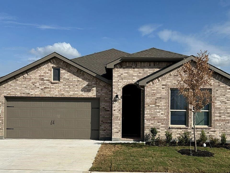 1st image of 133 Hawksbill Ln