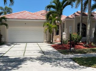 11061 Minneapolis Dr, Hollywood, FL 33026