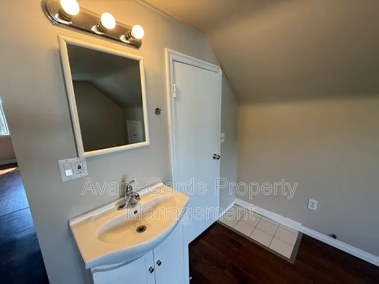 12114 102nd St NW — Photo 9