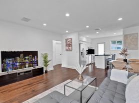 1001 NE 110th St, Miami, FL