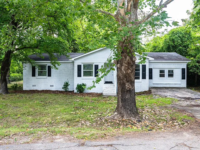 27 Bethune Ct — Photo 5