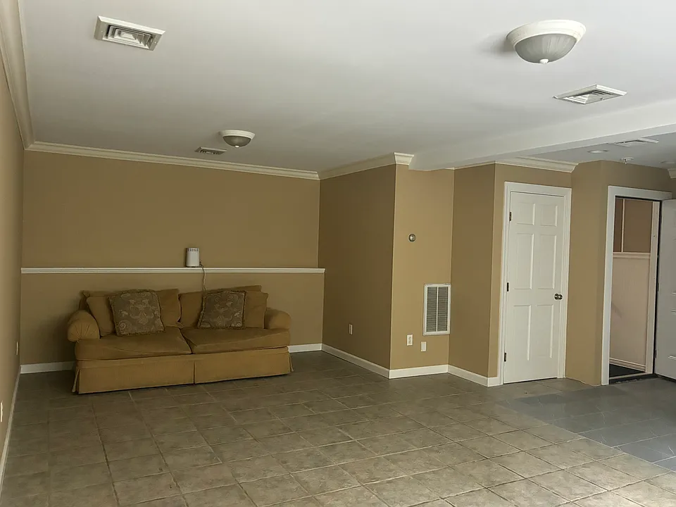 32 Princeton Ave