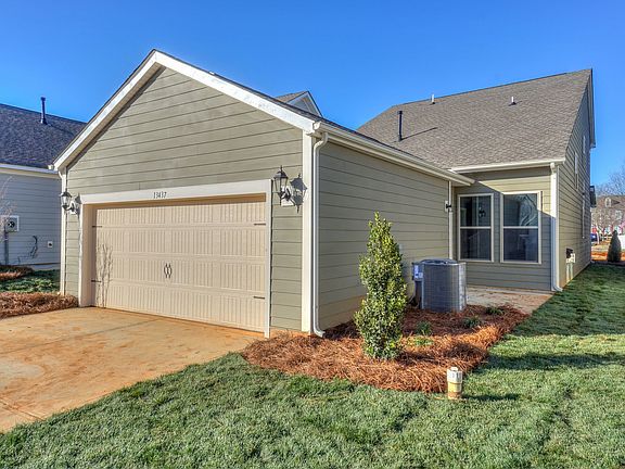 Attached 2 car garage