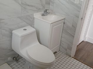 960 SW 2nd St APT 1, Miami, FL 33130