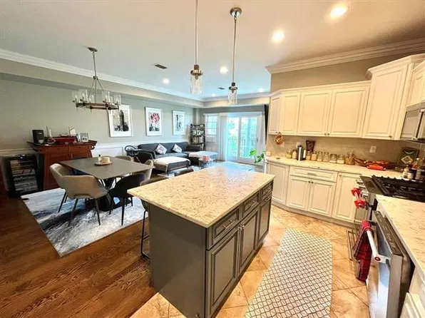 349 Palisade Ave #401, Jersey City, NJ 07307