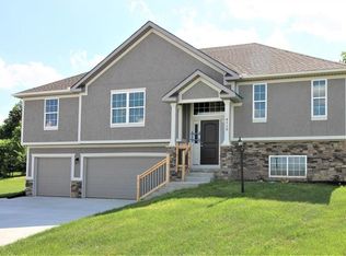 4110 Autumn Ridge Ct, Saint Joseph, MO 64505
