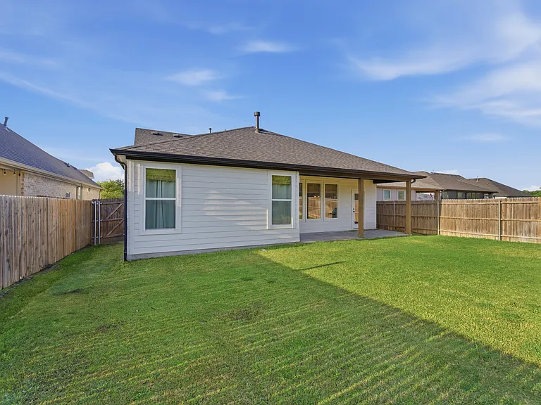 9920 Chaparral Pass — Photo 36