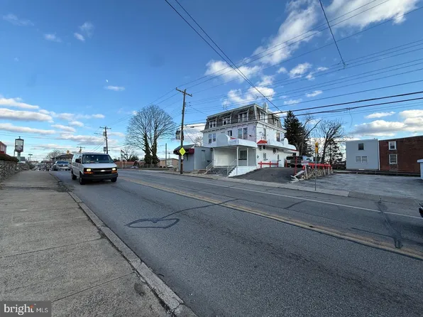 46 W Baltimore Ave, Clifton Heights, PA 19018
