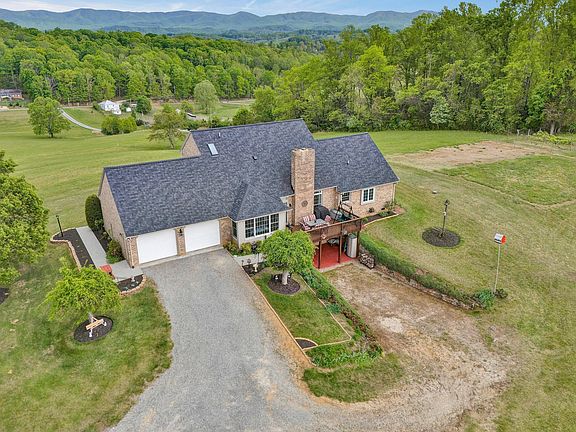 5th image of 3281 Springwood Rd