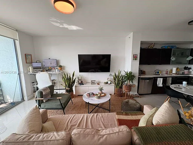 90 SW 3rd St #2106 — Photo 29