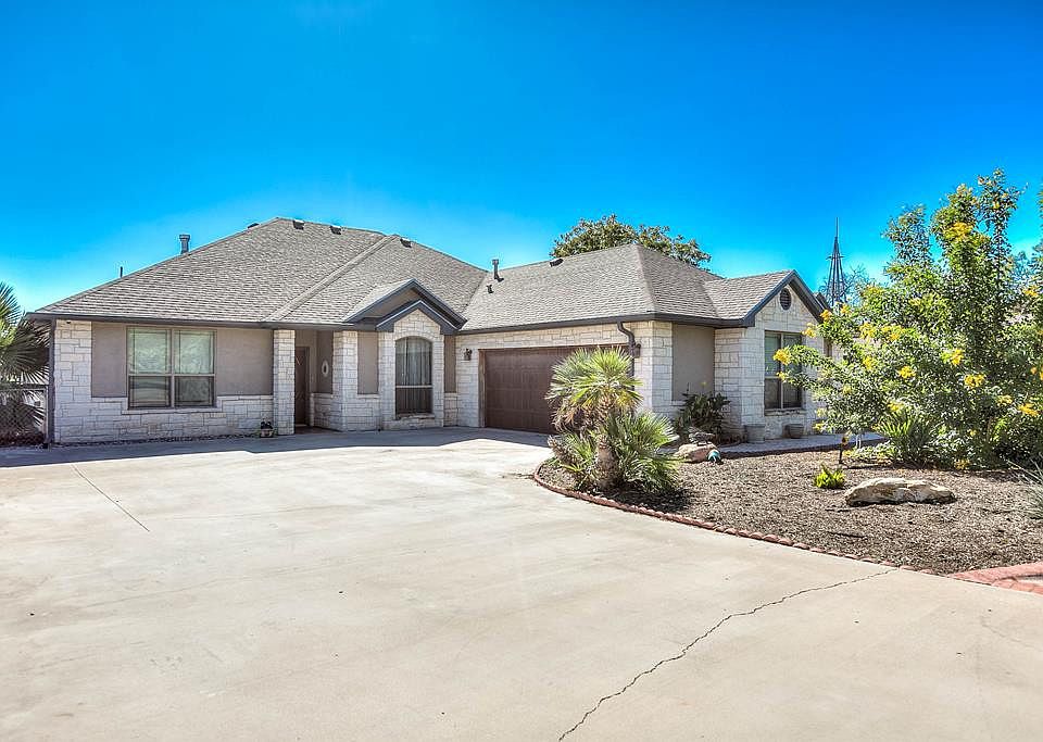 1st image of 2121 Mesquite Ln