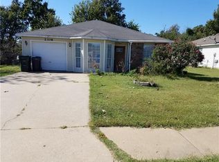 2306 S B St, Rogers, AR 72758