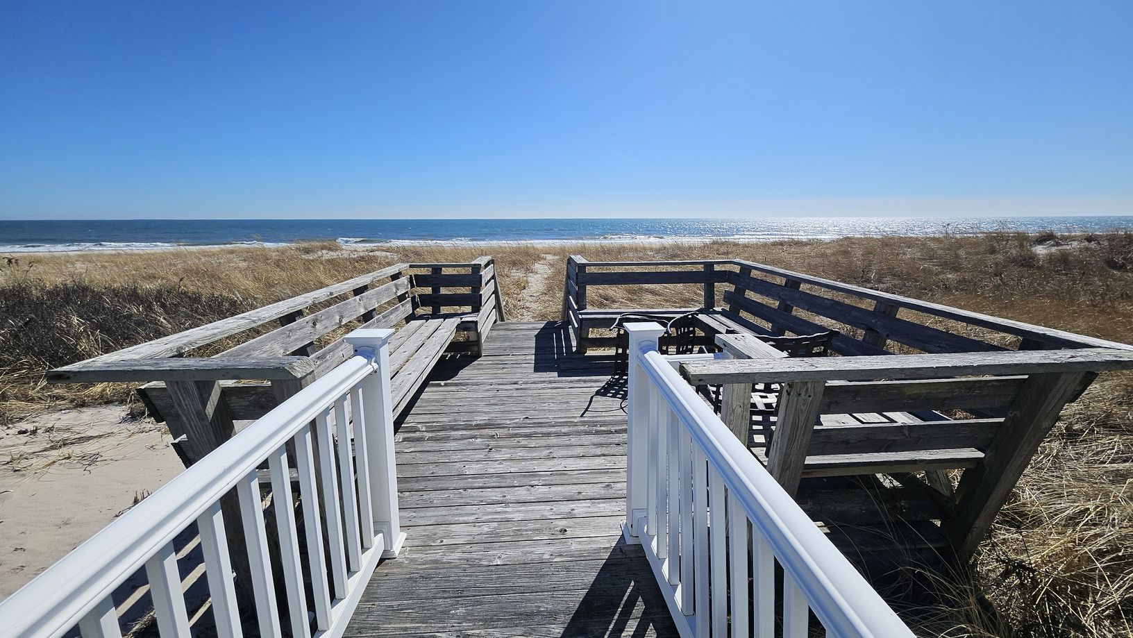 Private oceanfront sitting area