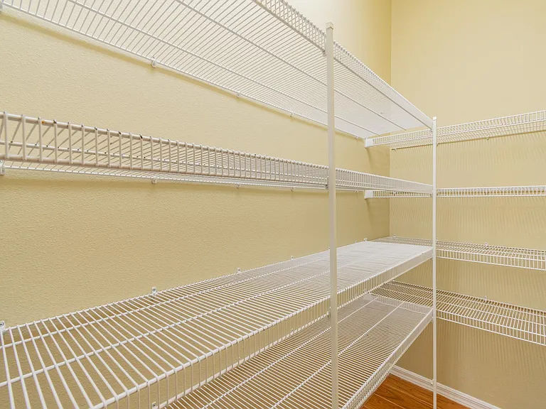 10559 Greencrest Dr — Photo 19
