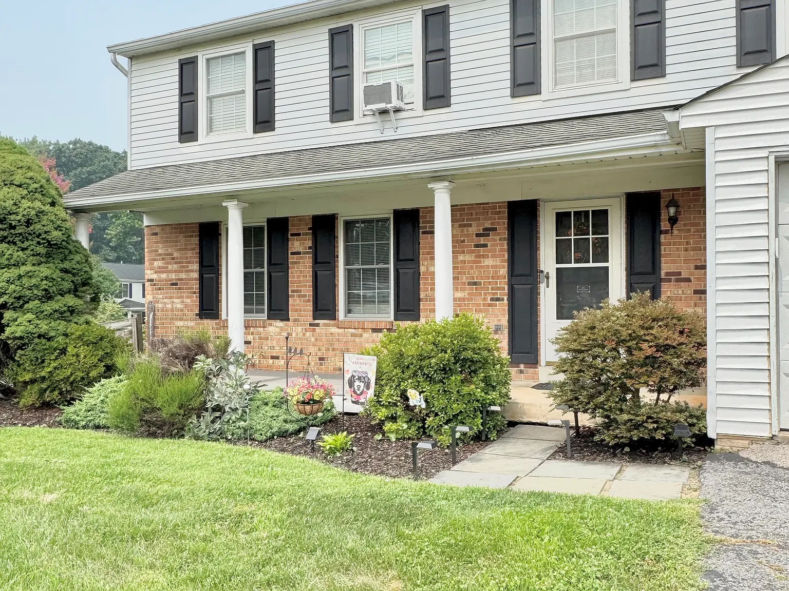 5 bed, 3.5 bath, 2602 sqft, $3,150 — Photo 2