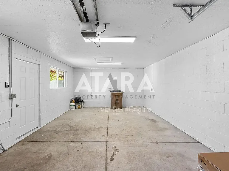 724 E Wilson Ave — Photo 45