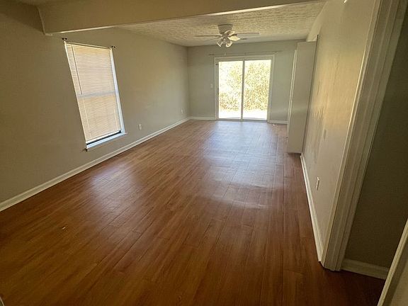 2nd image of 3028 Dale Ct