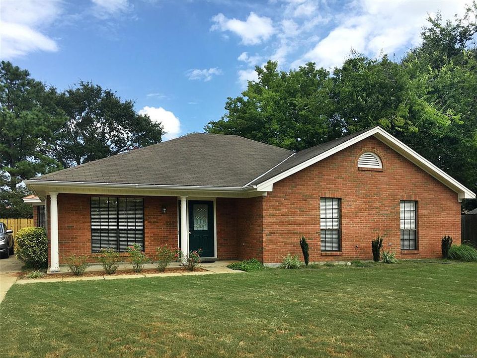 1st image of 411 Briar Glen Ct