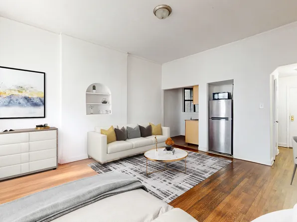 234 E 52nd St, New York, NY