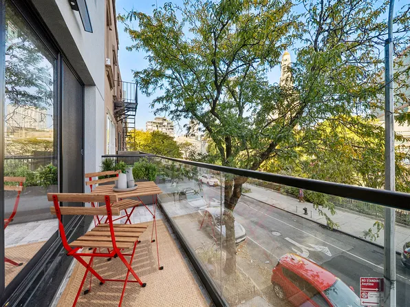 602 Pacific Street image 2 of 6